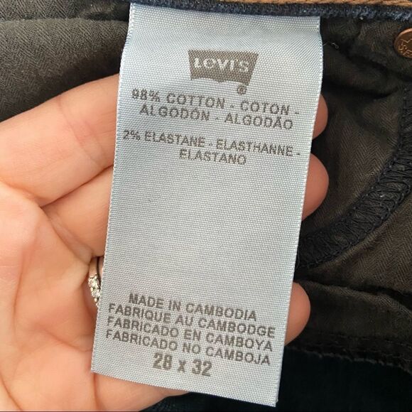 Levi’s Slight Curve Skinny Dark Wash Size 28 - Picture 6 of 6